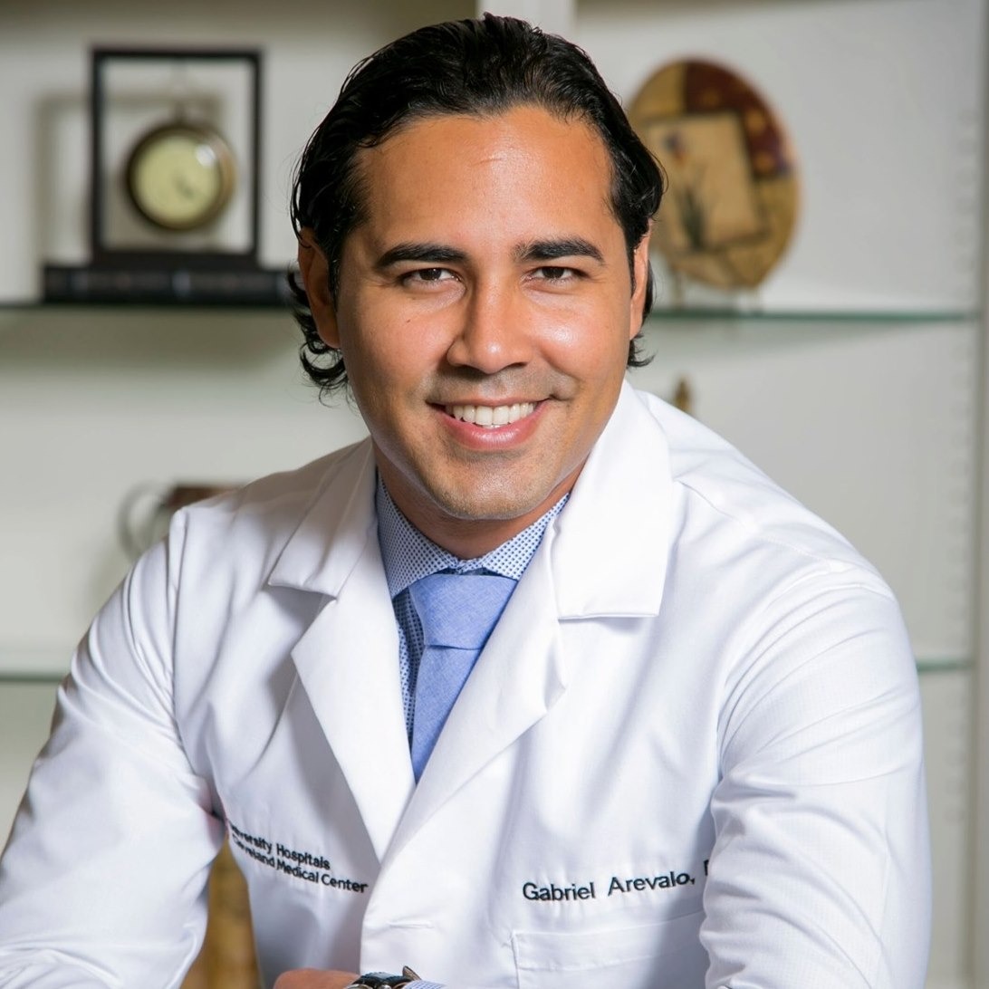 Dr. Gabriel Arévalo